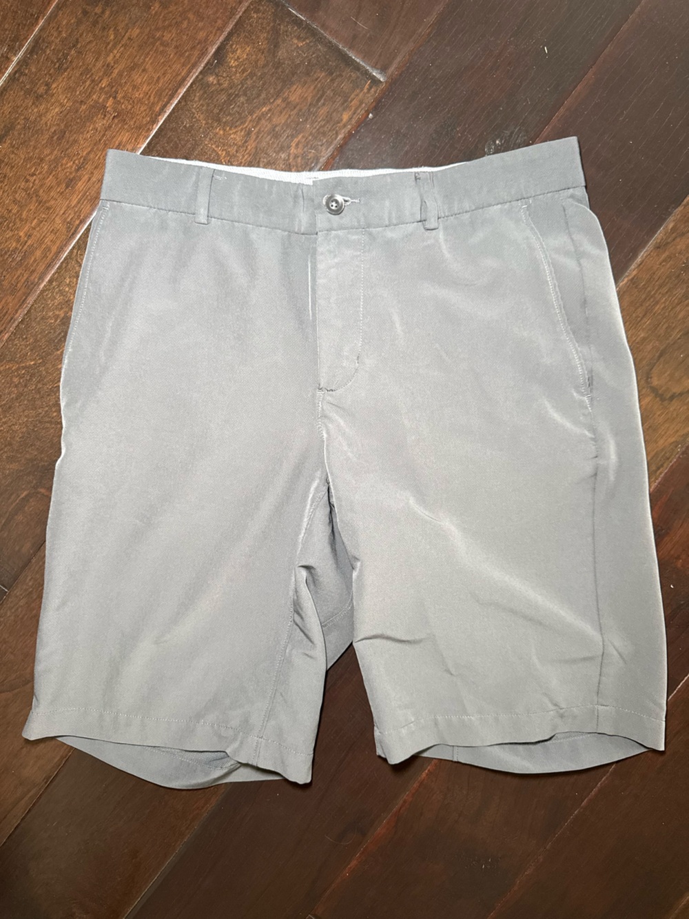 Nike Men's Light Gray Flat Front Shorts